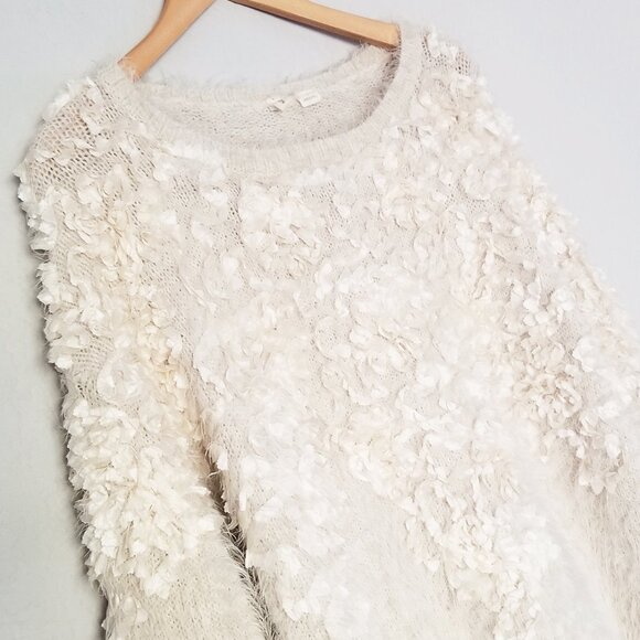 Anthropologie Moth Audrette Eyelash Sweater Pullover 3D Floral Applique Cream L - Picture 9 of 16